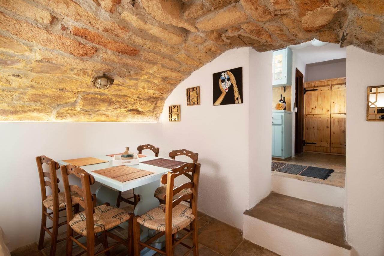 Menexes Suites Monemvasía Dış mekan fotoğraf