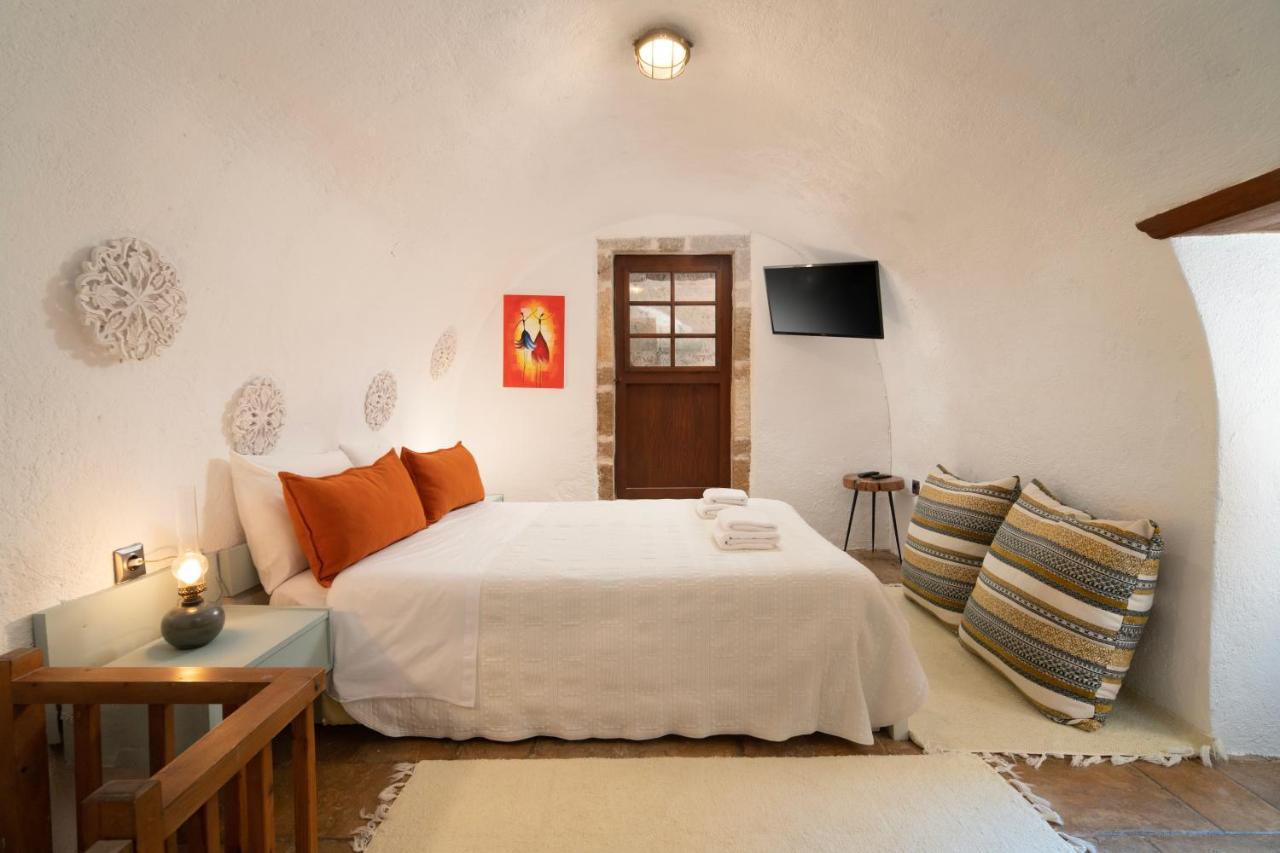 Menexes Suites Monemvasía Dış mekan fotoğraf