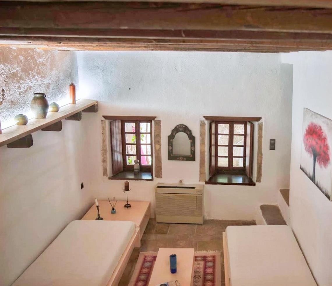 Menexes Suites Monemvasía Dış mekan fotoğraf