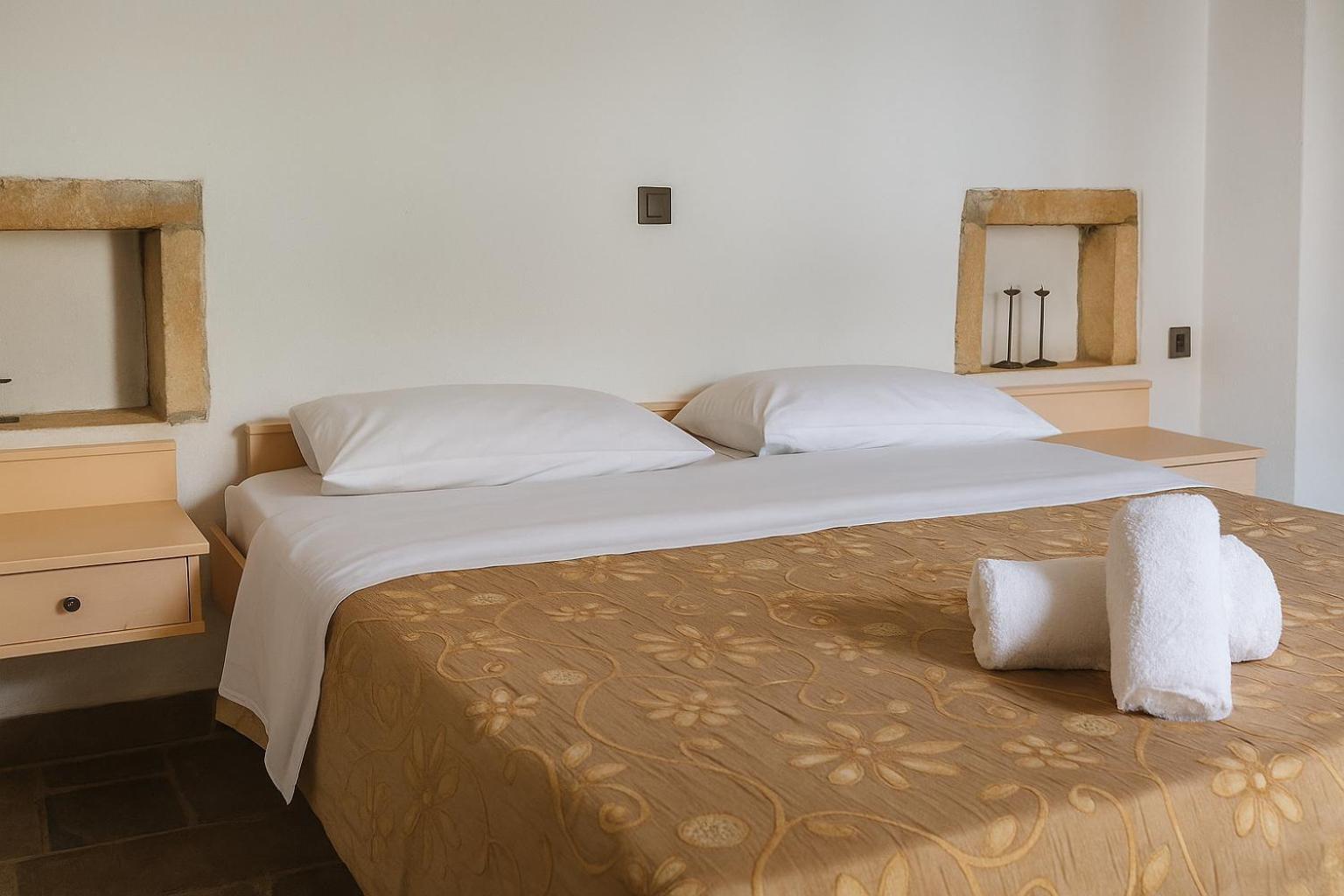 Menexes Suites Monemvasía Dış mekan fotoğraf
